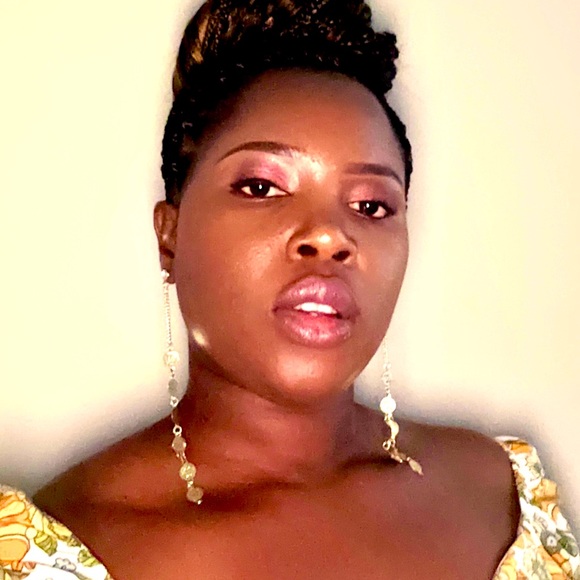 New Gold plated 18 carat durable earrings and necklace pendant. - Picture 3 of 4